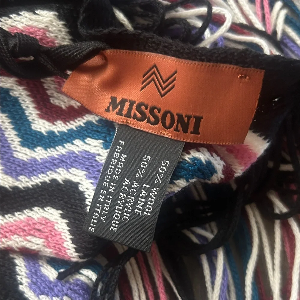 Missoni‎ Multicolor Zigzag Fringe Scarf in Pink, Navy & White
